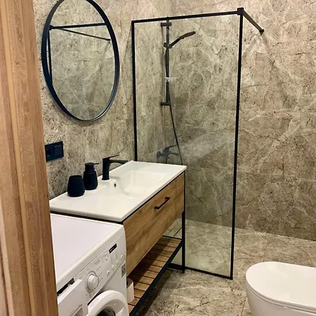 Cozy Sunset Apartment Uzhhorod